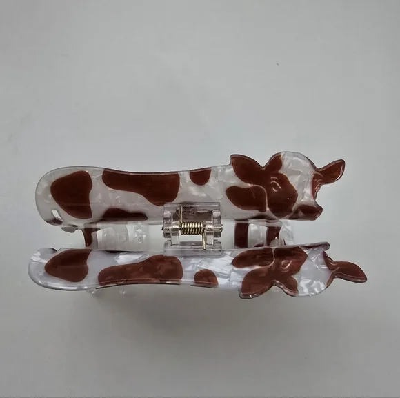 NEW Cow Shaped Hair Clip Claw Brown White Animal Print Farm Animal - Picture 5 of 10